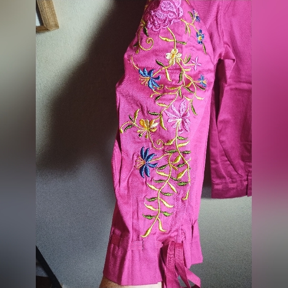 New Que Pants Crop Capri Boho Embroidered Pink - Picture 9 of 16